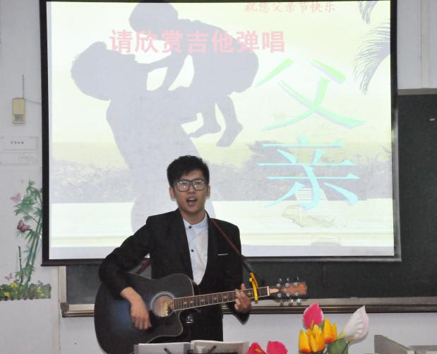 卢志强弹唱《父亲》